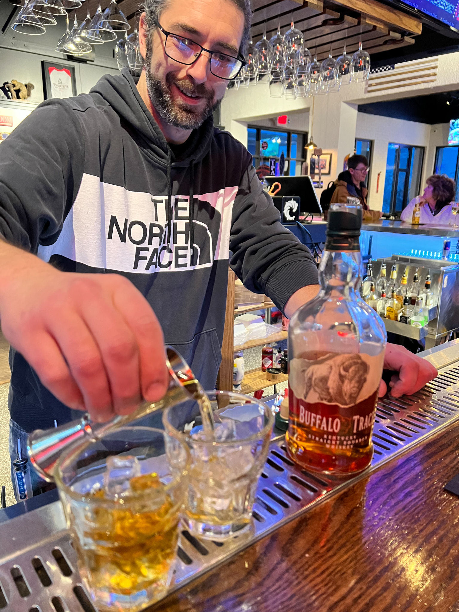 Tuque's Bar and Grill