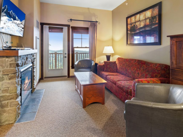 Soaring Eagle Lodge 409